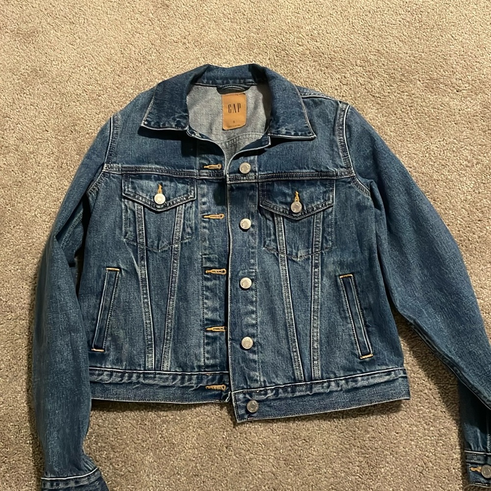Gap women’s jean jacket